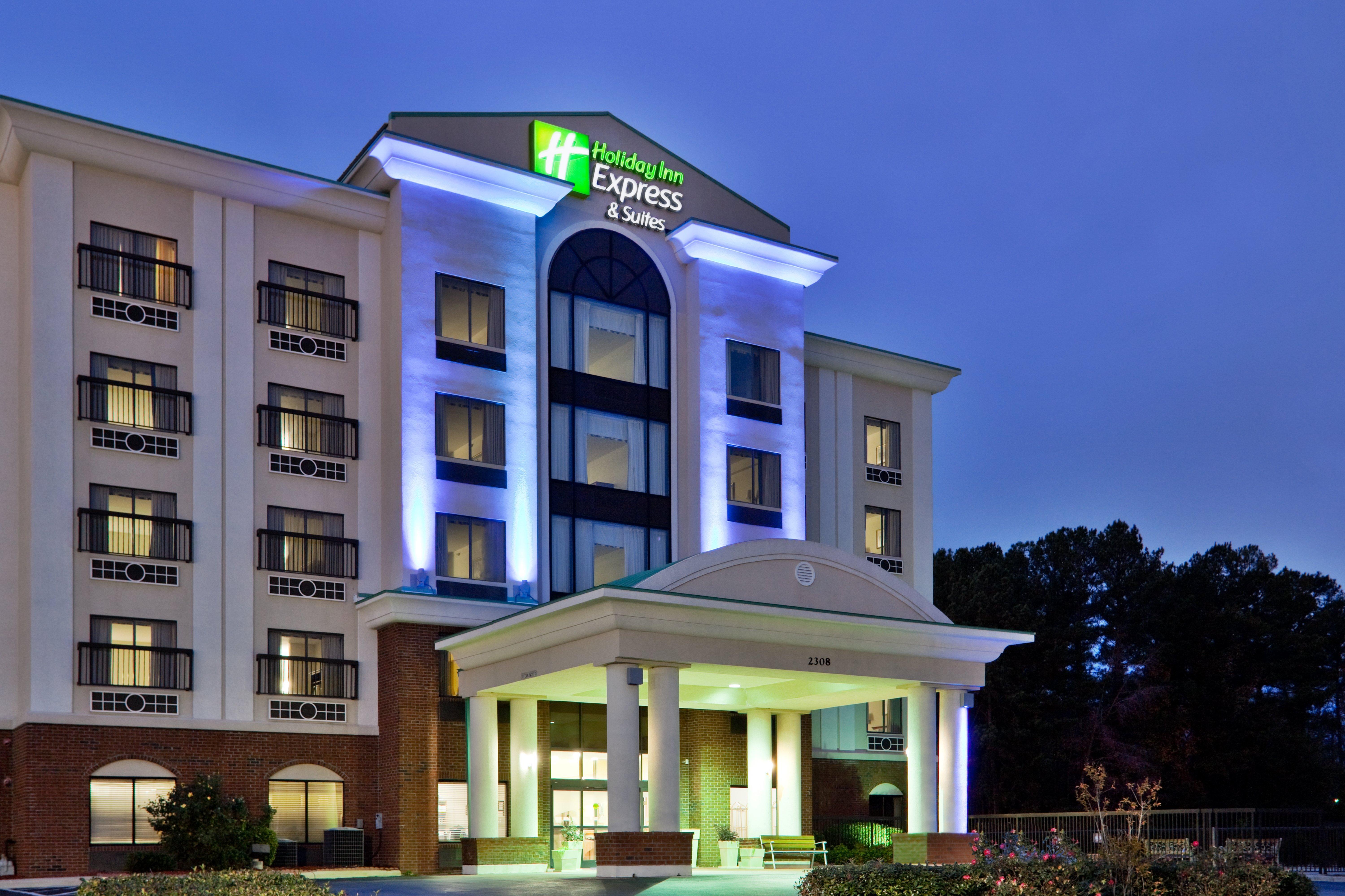 Holiday Inn Express & Suites Wilson-Downtown By Ihg Exterior photo